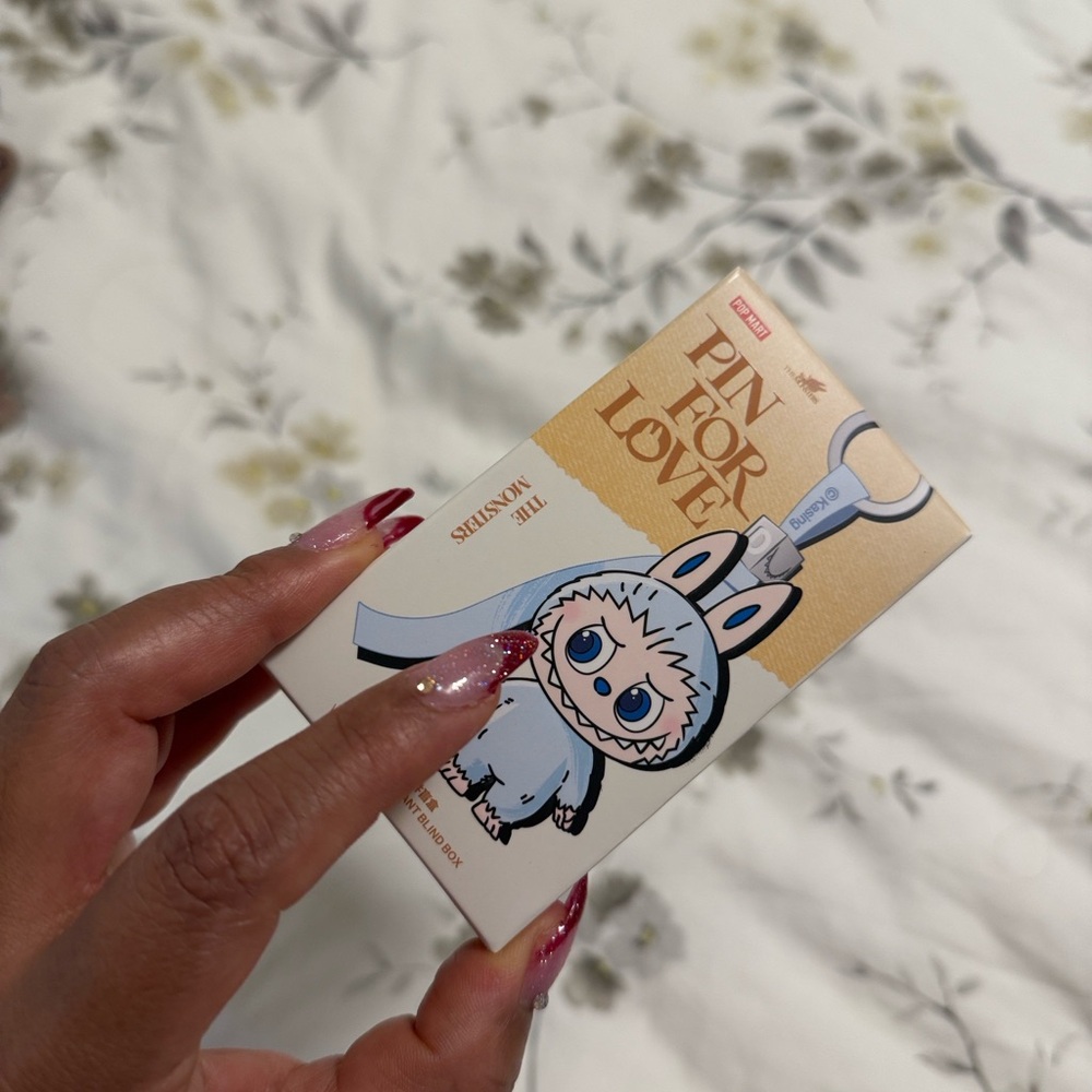 Confirmed K ✅POP MART Pin for Love Keychain confirmed K✅
